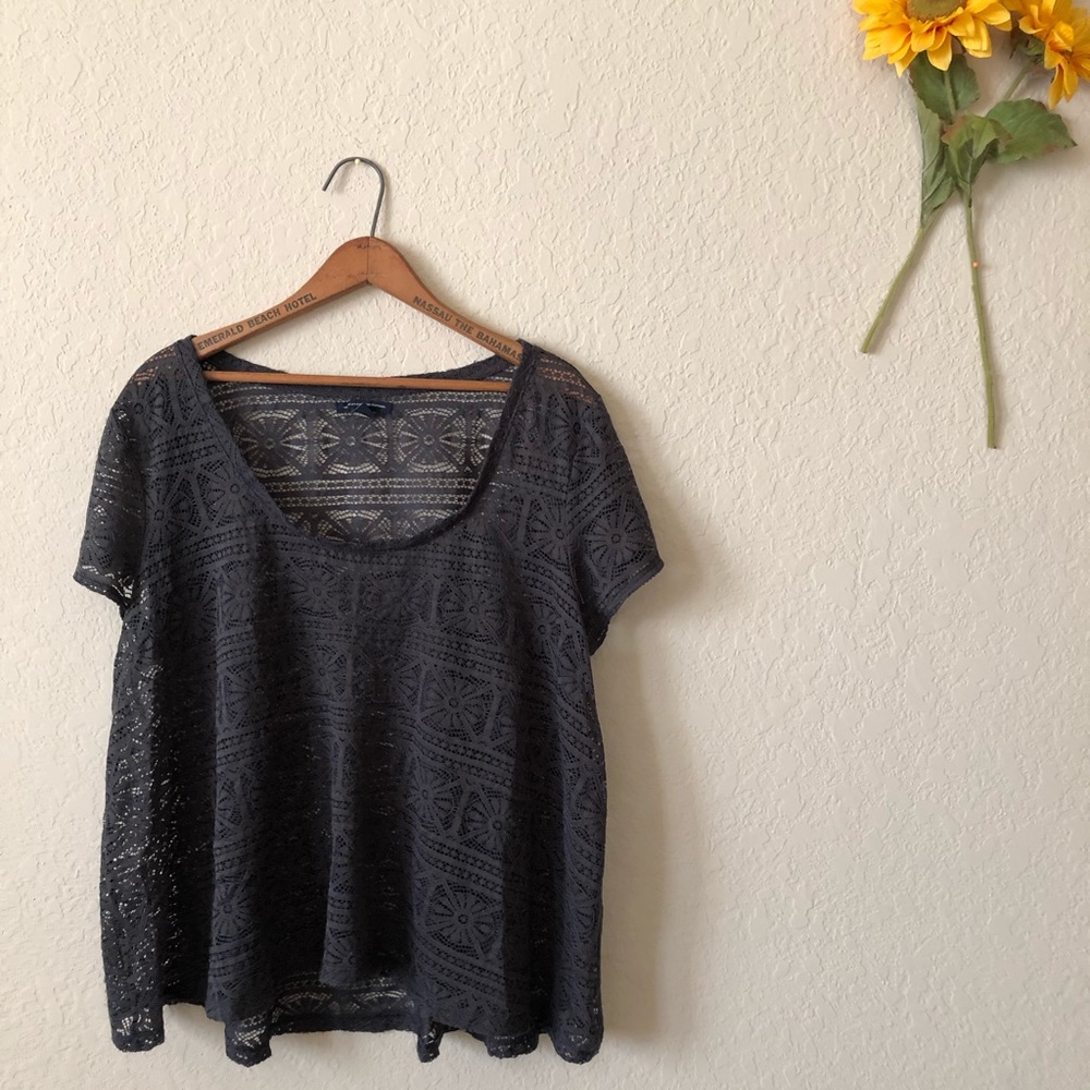 American Eagle Lace Crop! 🌿